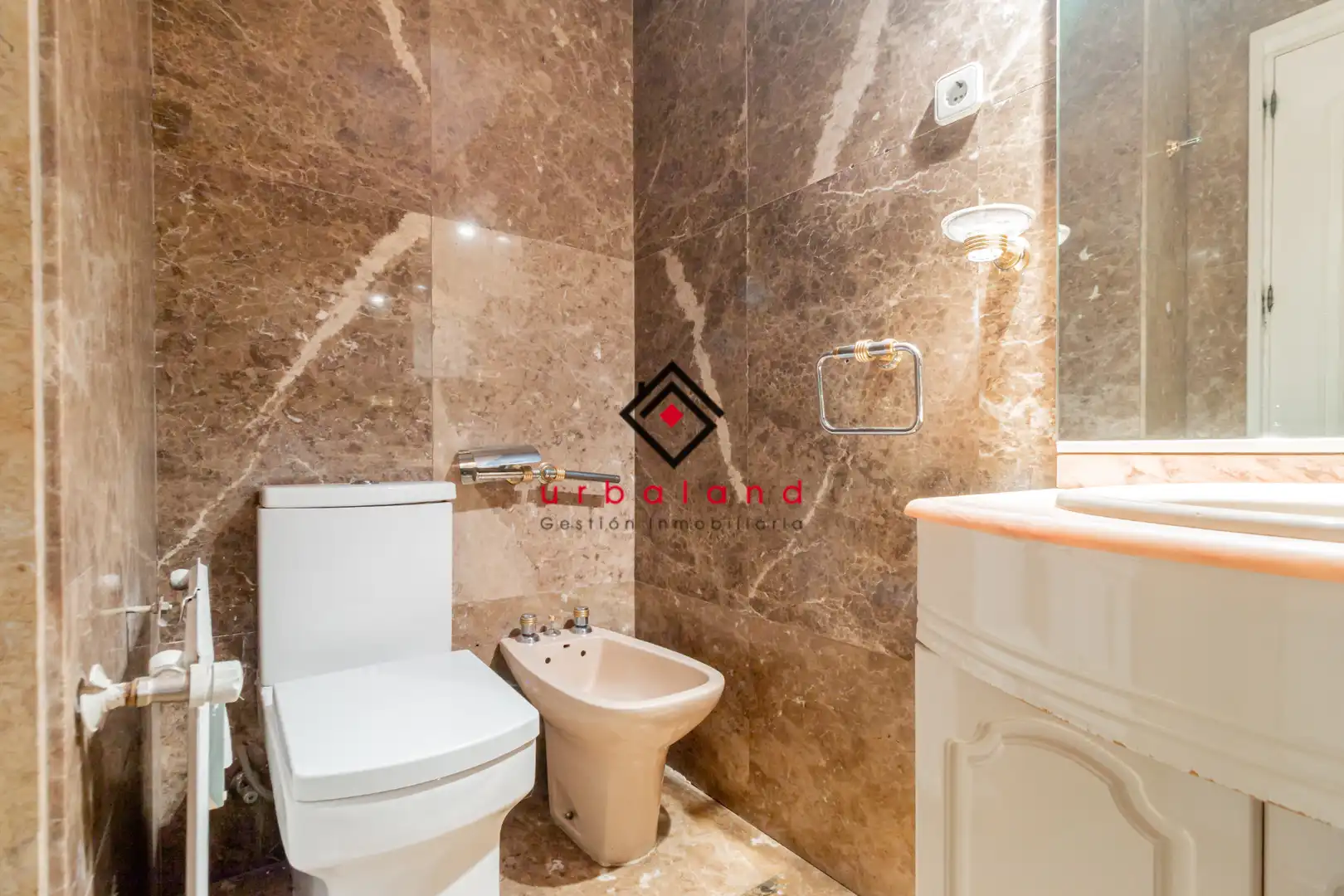 Bathroom of Attic for sale in Madrid  with Air Conditioner, Heating and Terrace