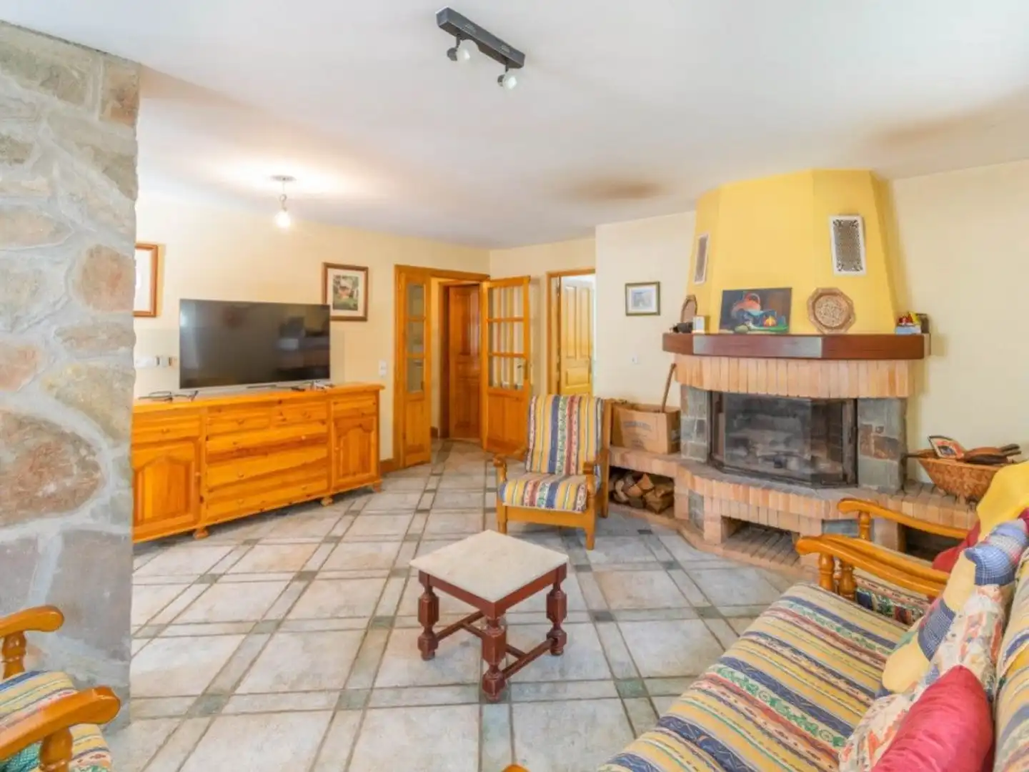 Living room of Country homes for sale in Uztárroz / Uztarroze