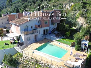 House with balcony for sale in Senyors de Fivallers