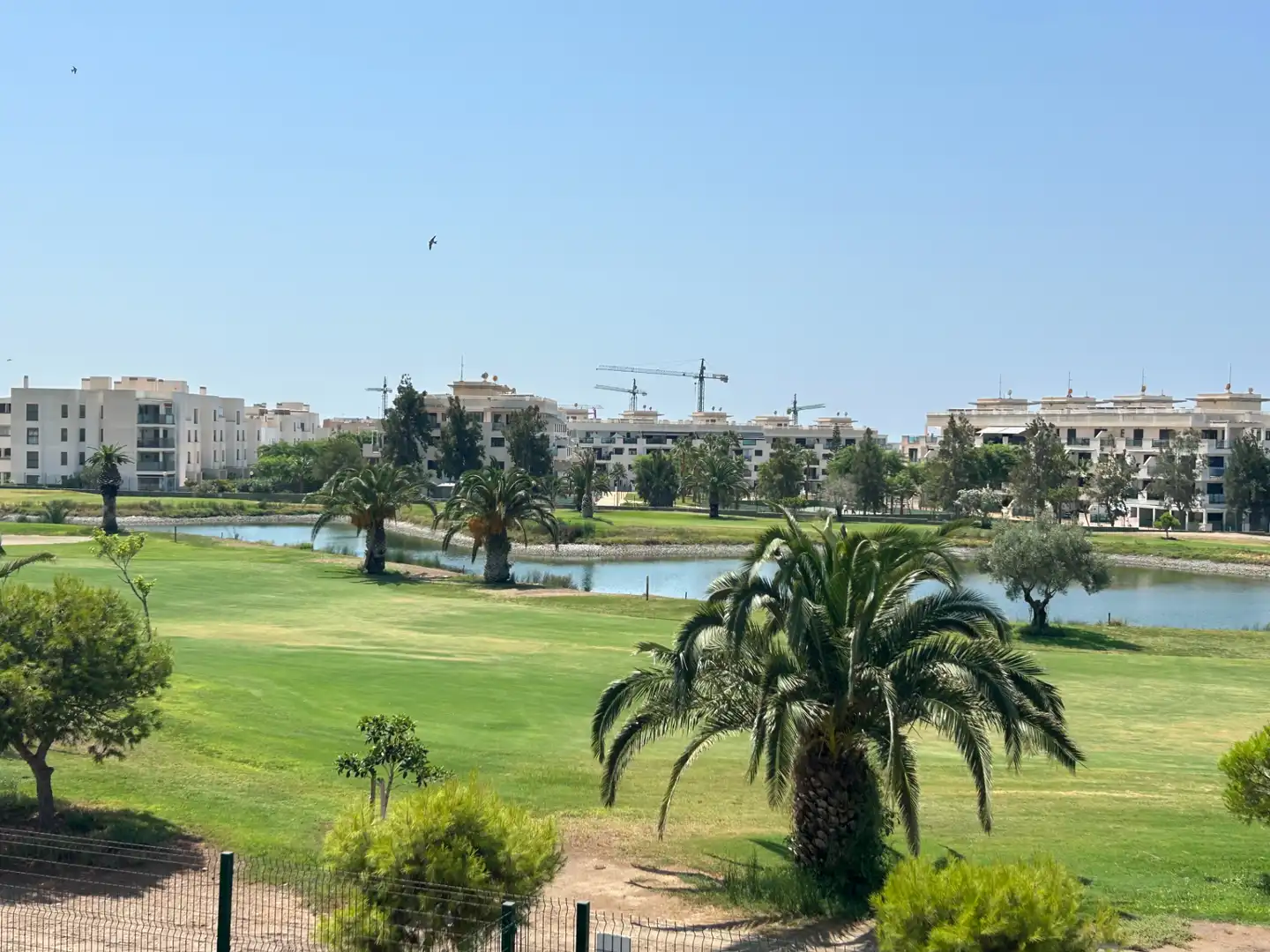 Vista exterior de Planta baja en venta en Almería con Aire acondicionado, Calefacción y Jardín privado