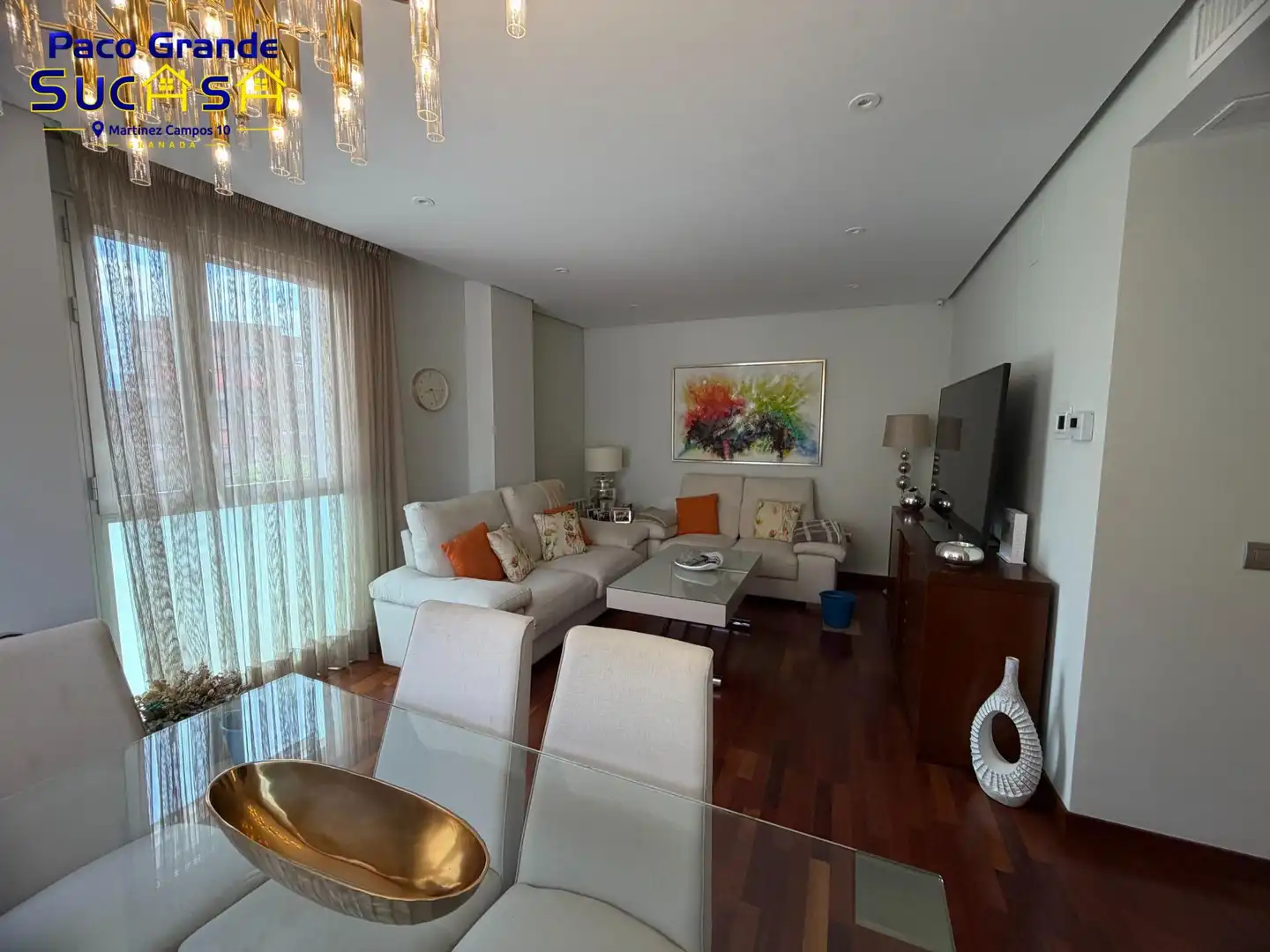 Living room of Flat for rent in Granada  with Air Conditioner, Heating and Parquet flooring