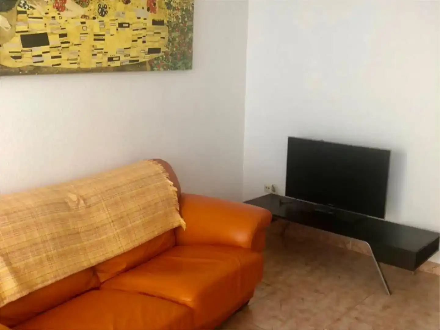 Sala d'estar de Dúplex de lloguer en Algeciras amb Aire condicionat, Moblat i Rentadora