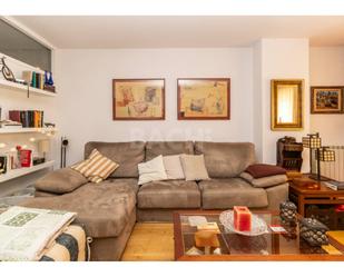 Sala d'estar de Dúplex en venda en Tona amb Terrassa
