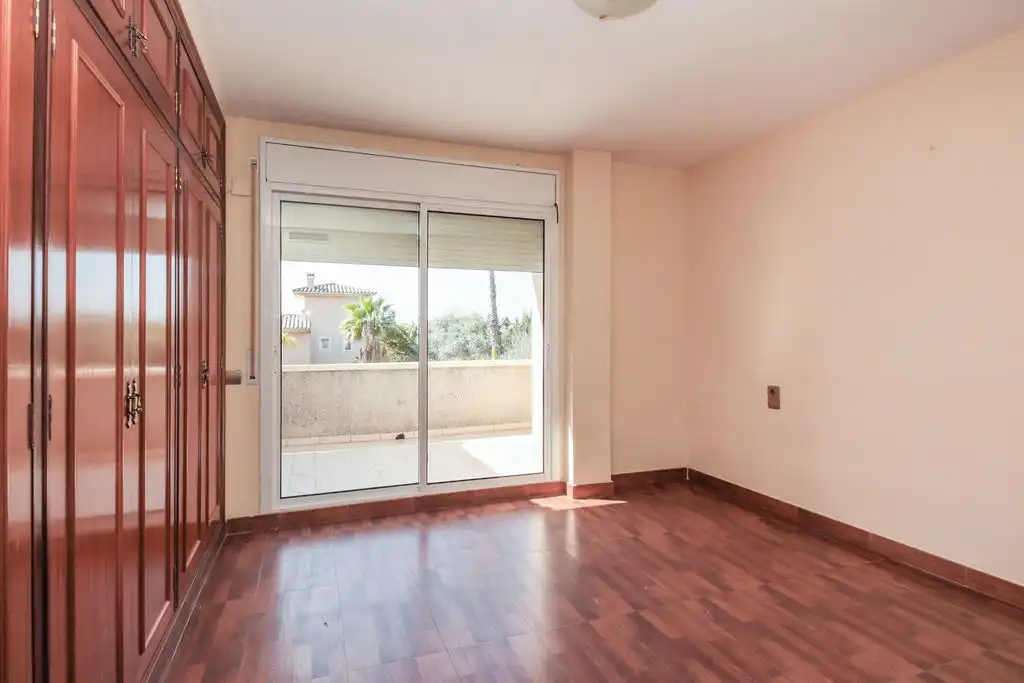 Dormitori de Casa o xalet en venda en Cambrils amb Aire condicionat, Calefacció i Jardí privat