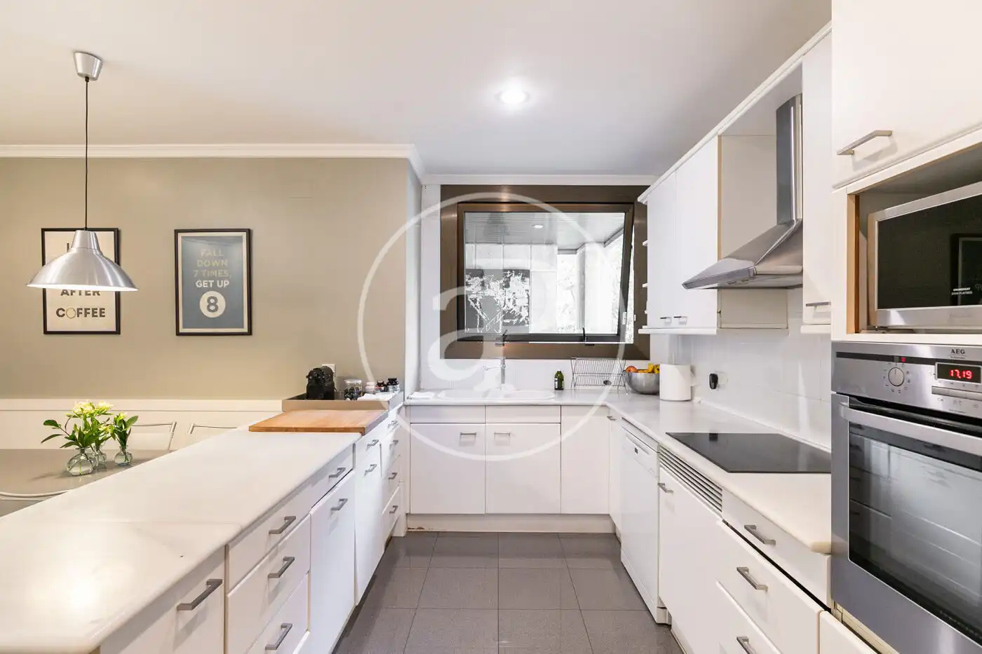 Cocina de Piso en venta en Barcelona con Aire acondicionado, Calefacción y Jardín privado