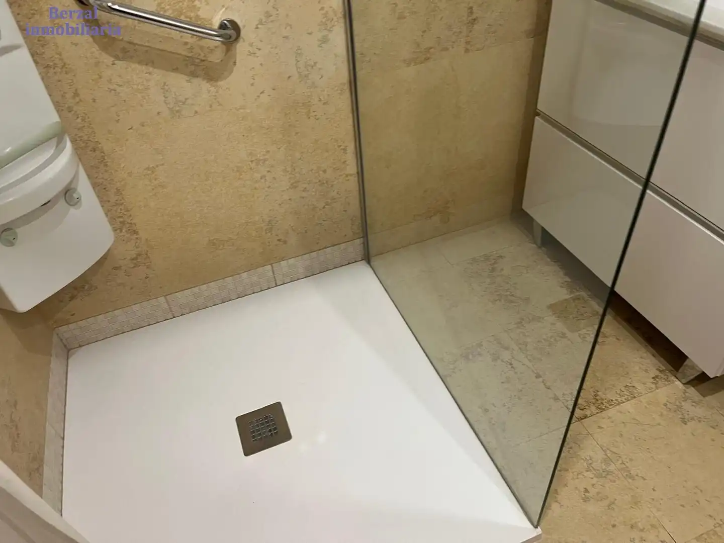 Bathroom of Flat for rent in  Logroño  with Heating, Terrace and Storage room