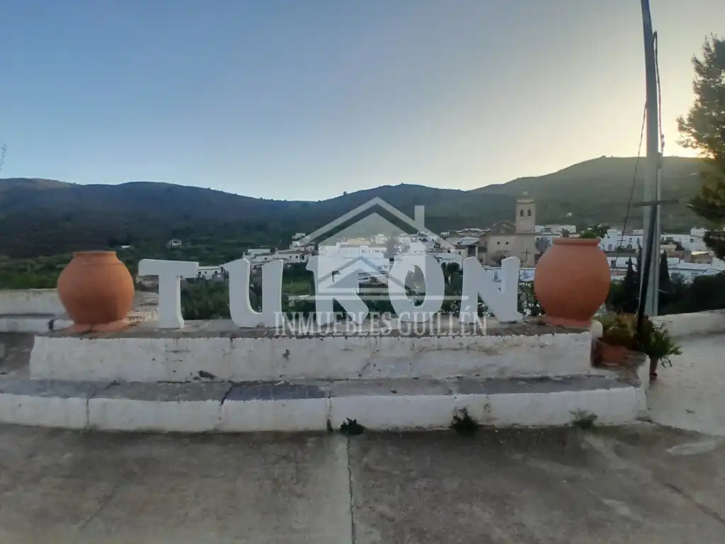 Casa o chalet en venta en Turón con Terraza, Trastero y Amueblado