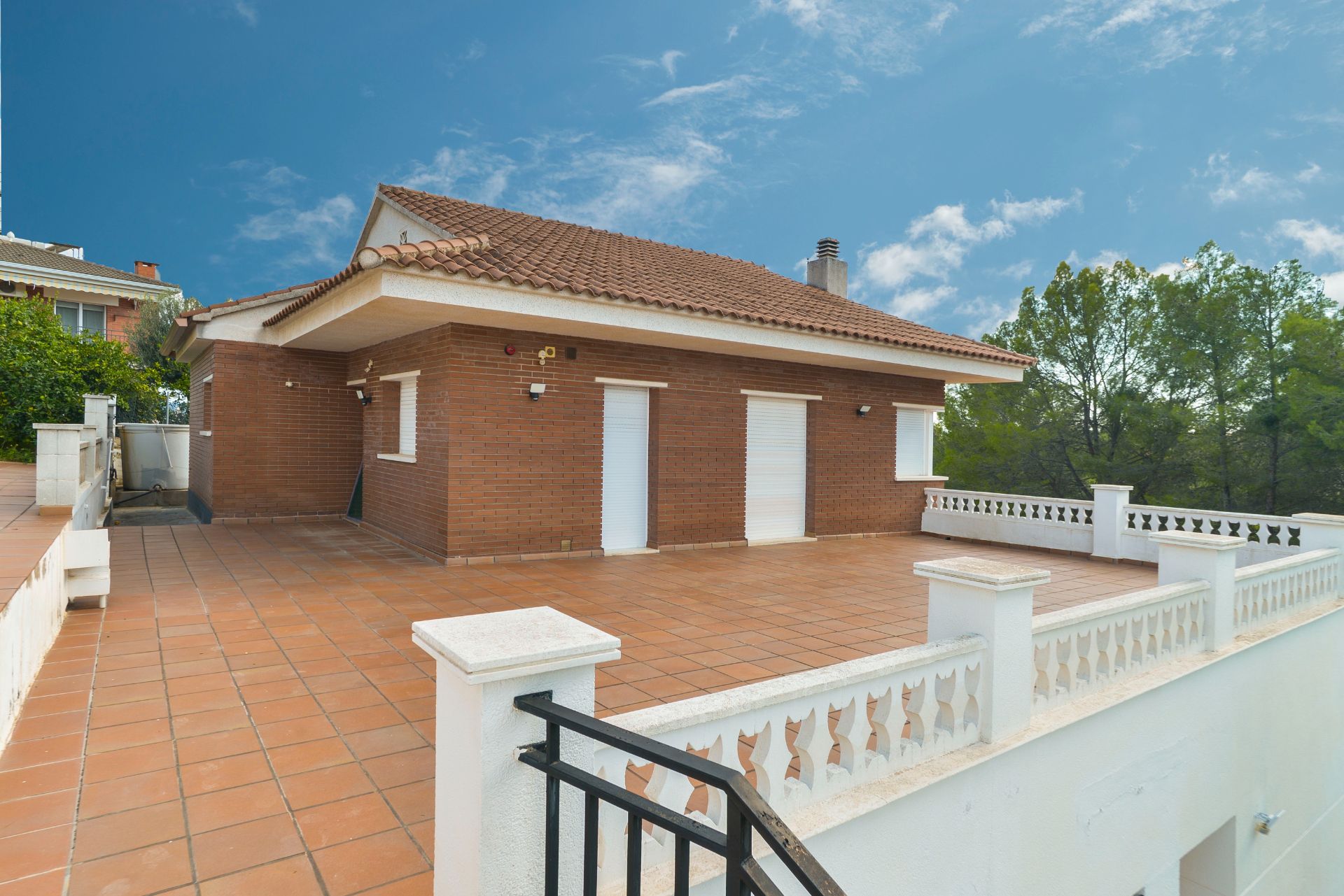 Exterior view of House or chalet for sale in Sant Esteve Sesrovires  with Terrace, Storage room and Oven
