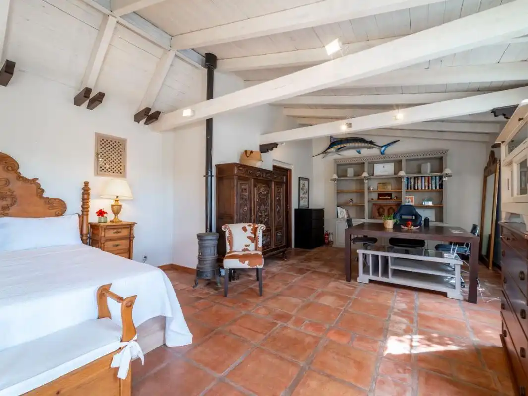 Bedroom of Houses for rent in Benahavís  with Air Conditioner, Heating and Private garden