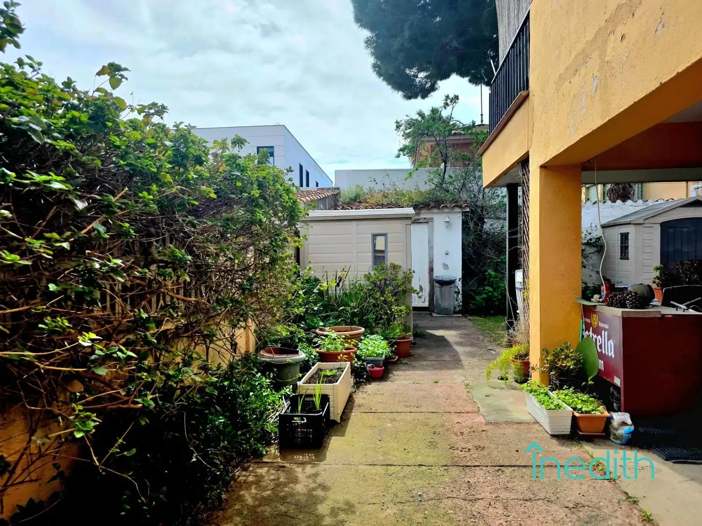 Vista exterior de Piso en venta en Castelldefels con Aire acondicionado, Calefacción y Terraza