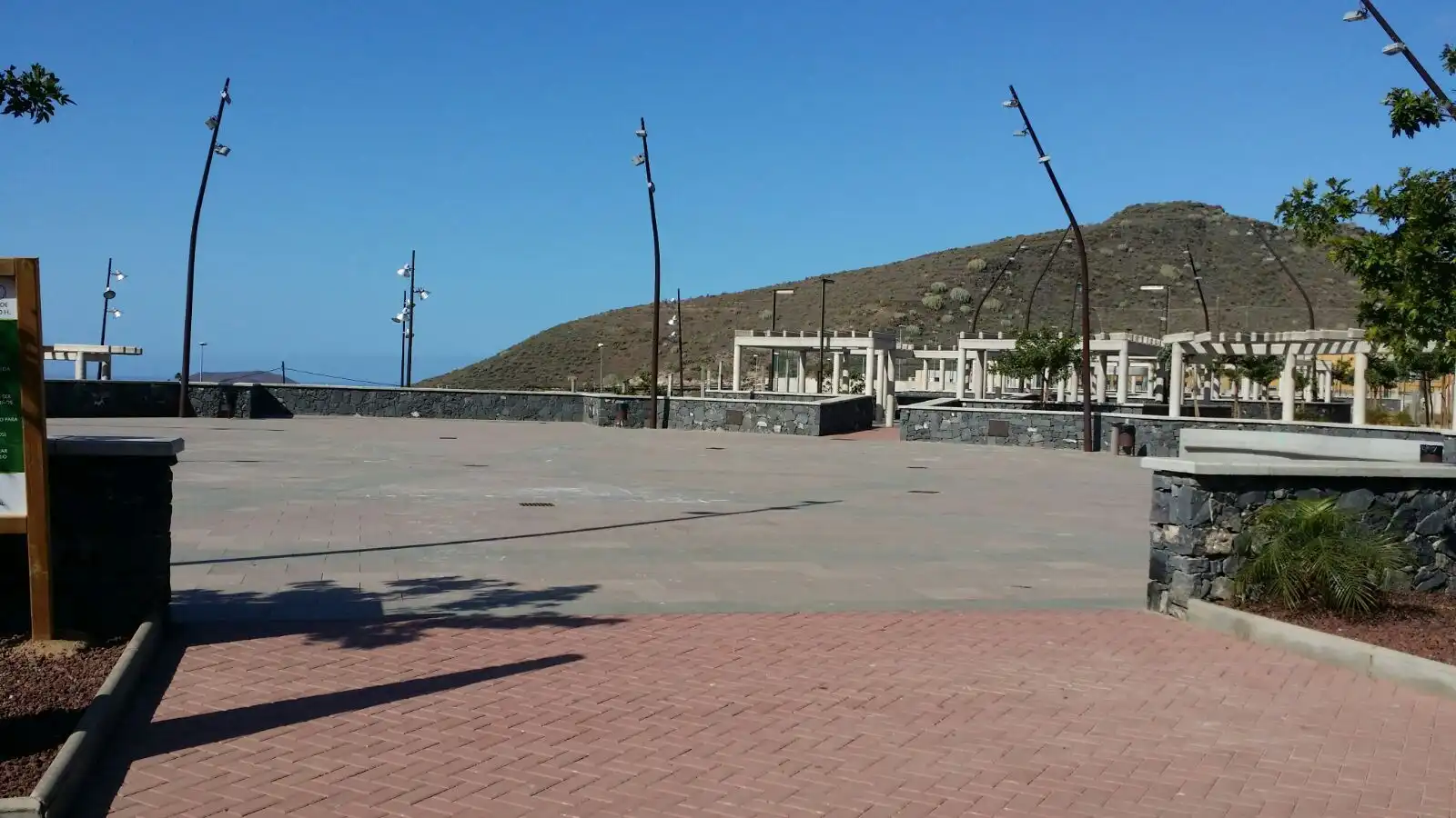 Vista exterior de Piso en venta en Arona con Trastero