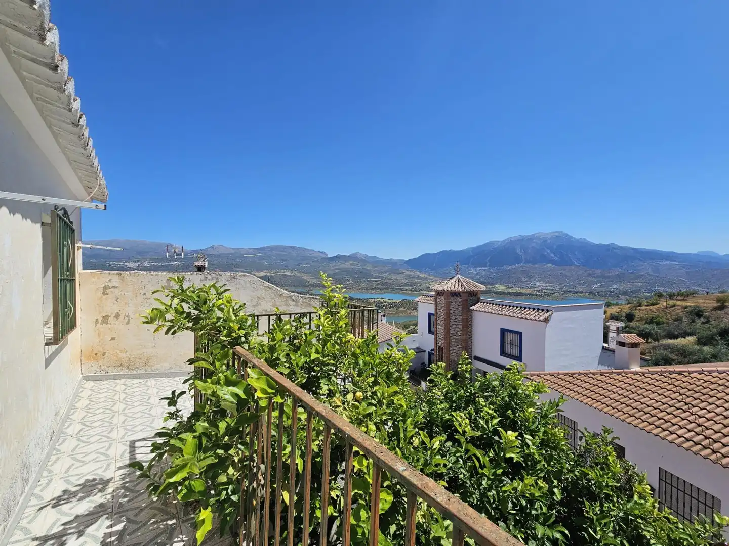Exterior view of Houses for sale in Viñuela