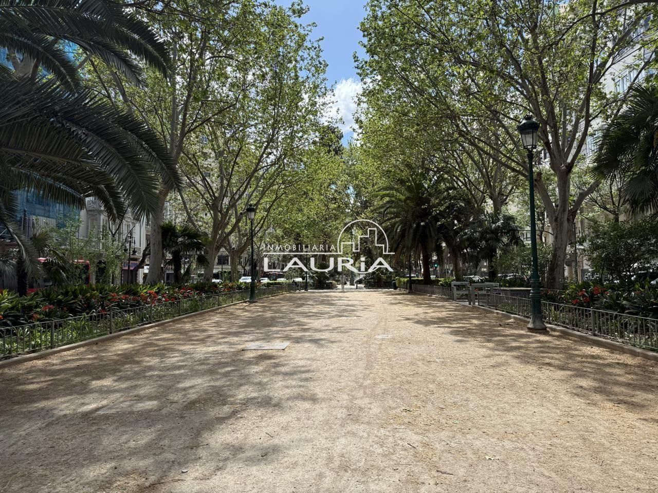 Exterior view of Flat for sale in  Valencia Capital  with Air Conditioner, Heating and Balcony