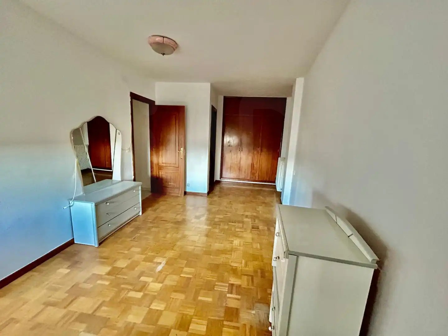 Habitación de Ático en venta en La Bañeza  con Calefacción y Terraza