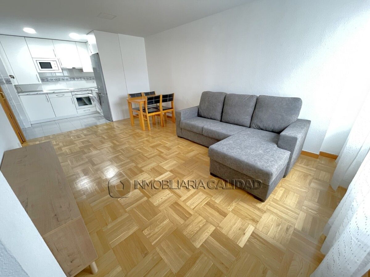 Flat to rent in Illera