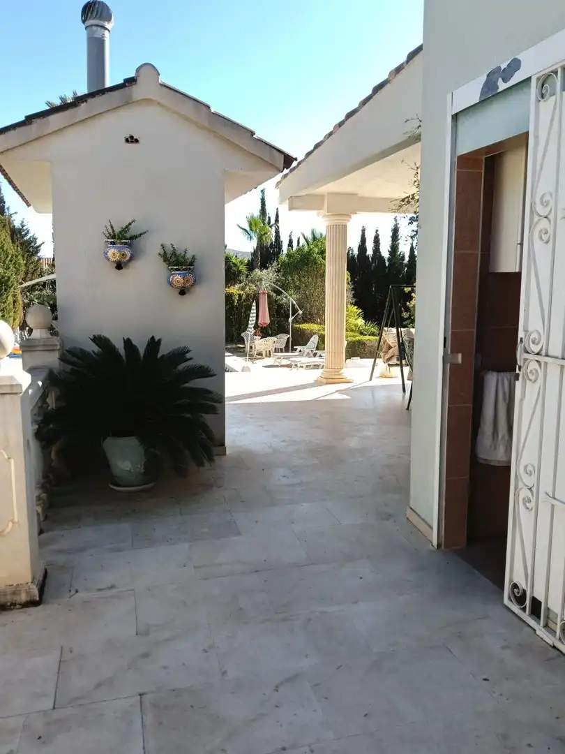 Houses for sale in L'Alfàs del Pi  with Air Conditioner, Private garden and Terrace