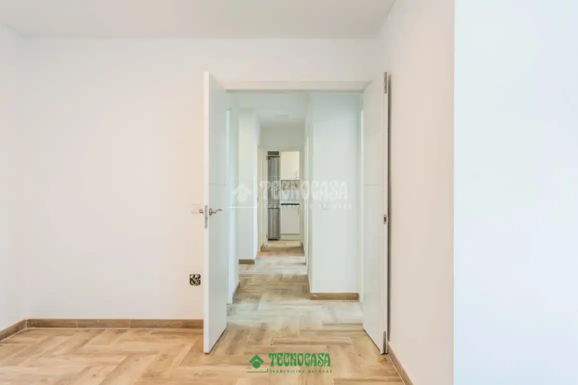 Flat for sale in Almería  with Air Conditioner
