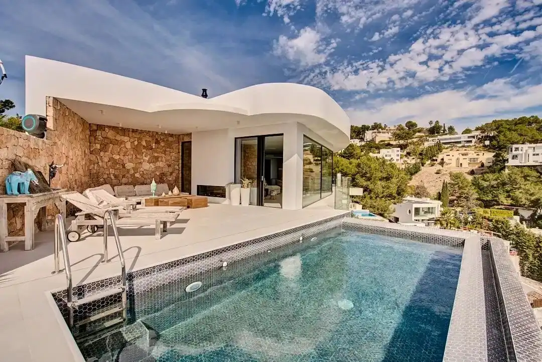 Piscina de Casa o xalet de lloguer en Santa Eulària des Riu amb Aire condicionat, Jardí privat i Piscina
