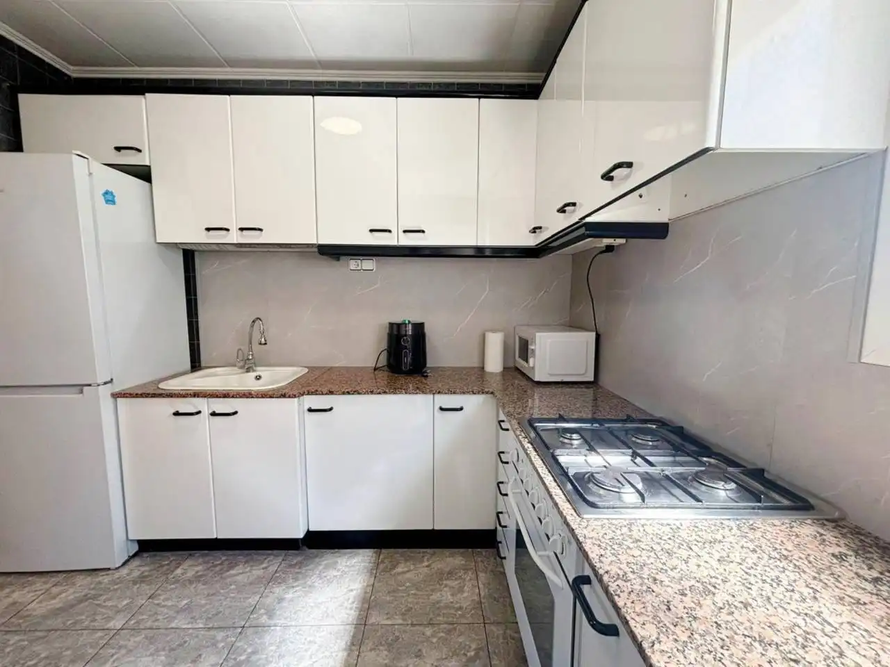 Cocina de Piso en venta en Cerdanyola del Vallès con Aire acondicionado, Calefacción y Parquet