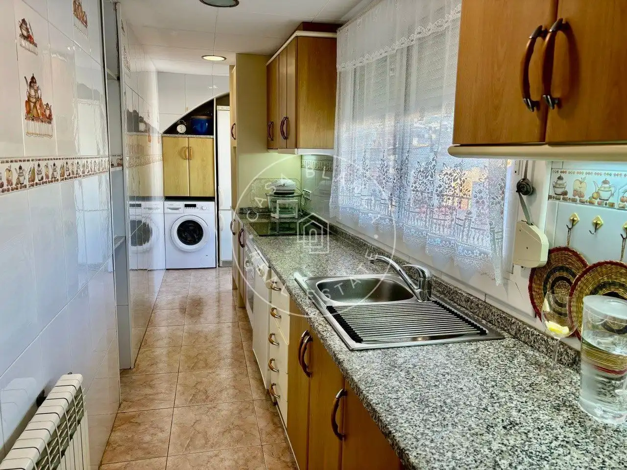 Küche von Maisonette zum Verkauf in Lloret de Mar mit Klimaanlage, Heizung und Abstellraum