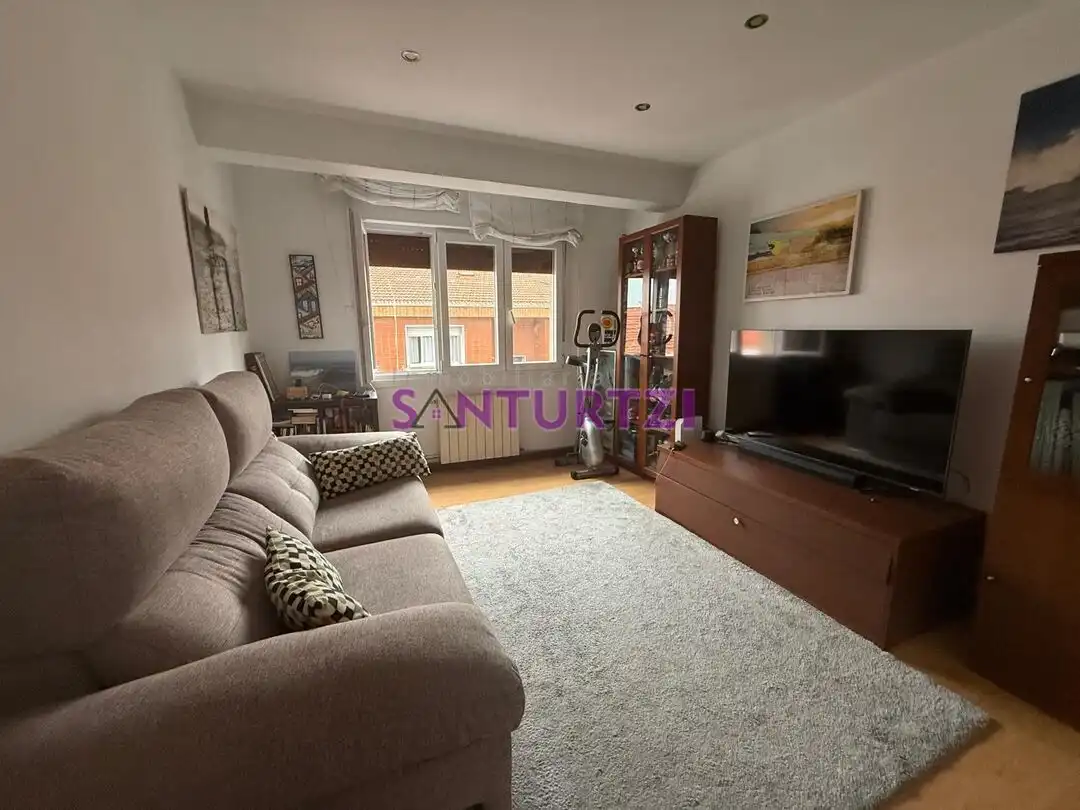 Living room of Flat for sale in Santurtzi   with Heating and Storage room