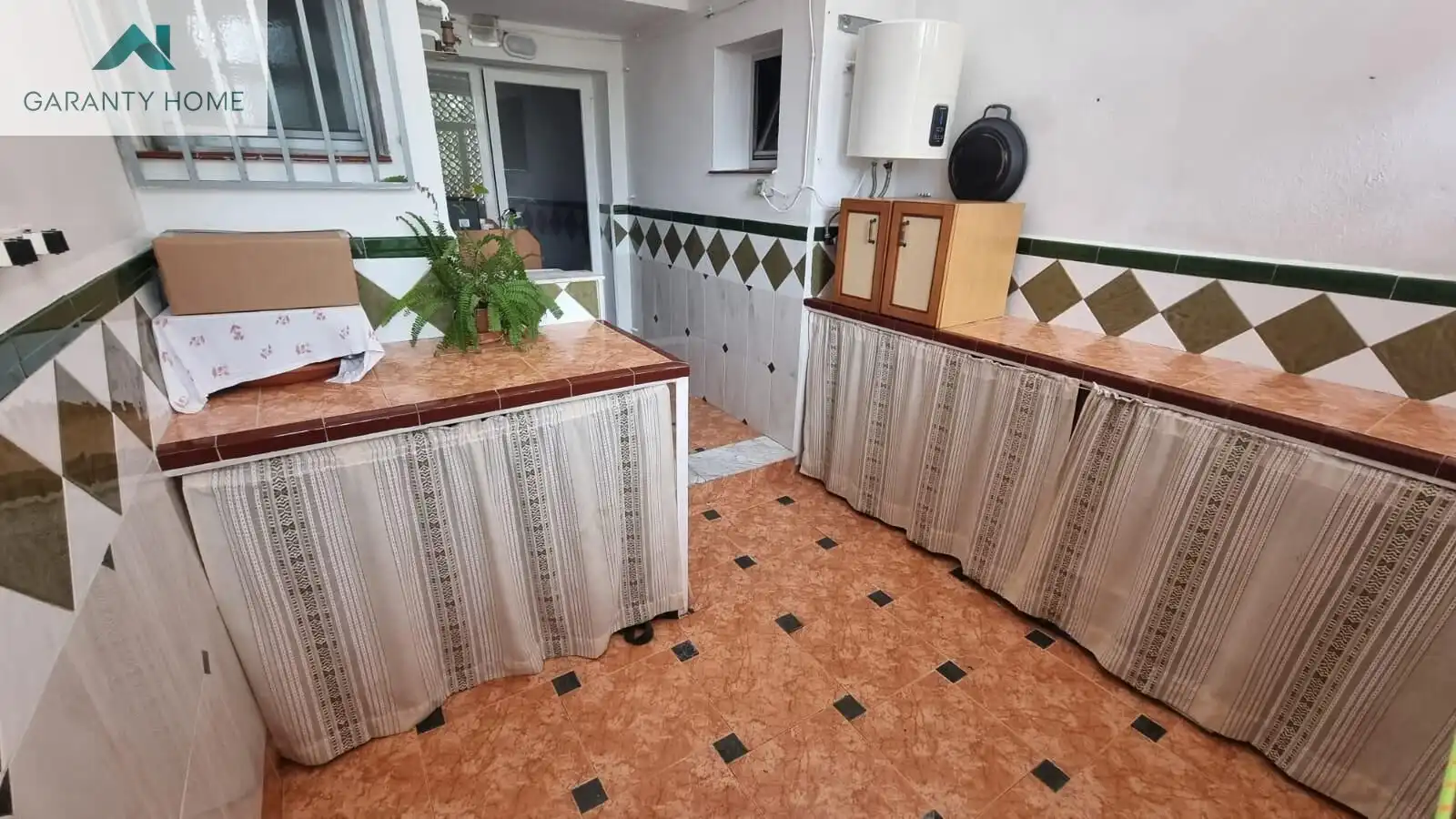 Cuina de Pis en venda en Benalmádena amb Jardí privat, Terrassa i Moblat