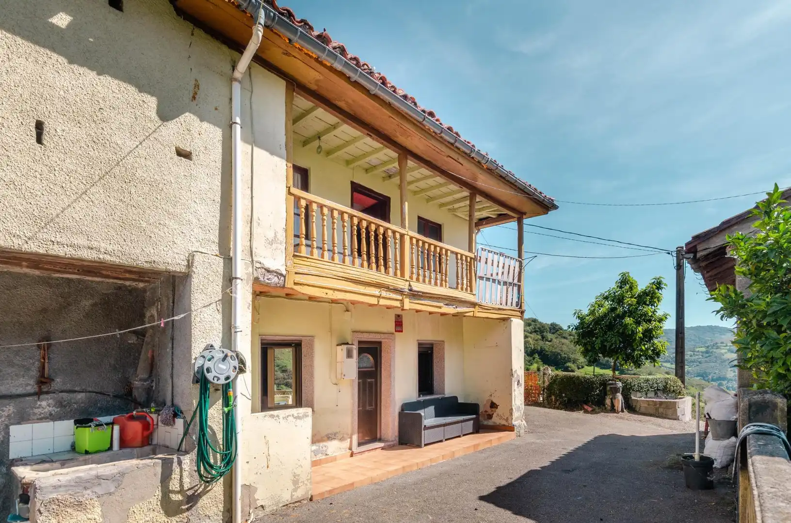 Vista exterior de Casa o chalet en venta en Riosa, Asturias
