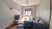 Sala d'estar de Pis en venda en Castro-Urdiales amb Calefacció