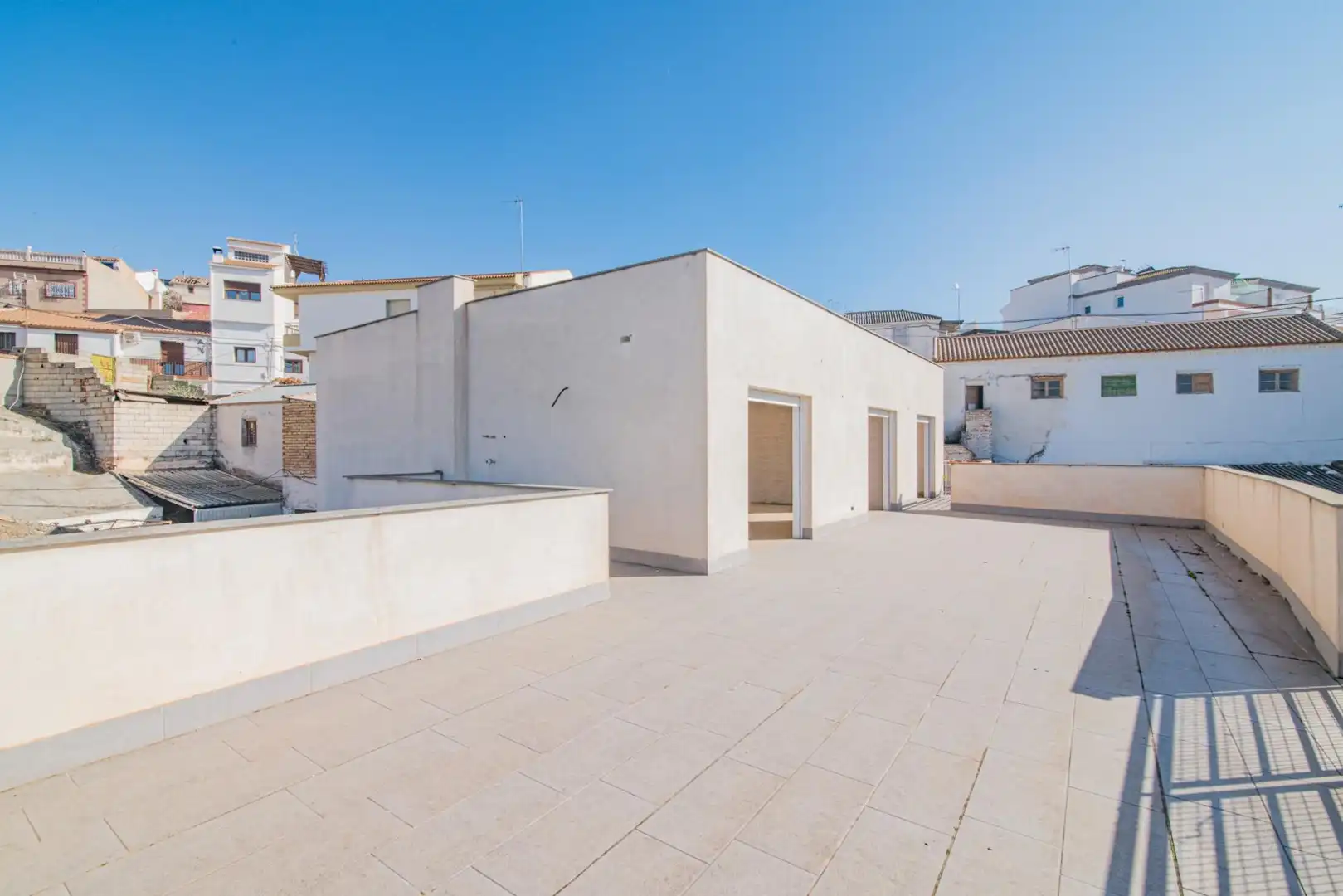 Vista exterior de Edificio en venta en Moraleda de Zafayona