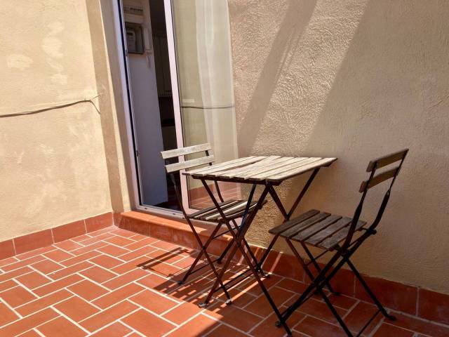 Piso en Venta en Ros d´Olano en Vila de Gràcia