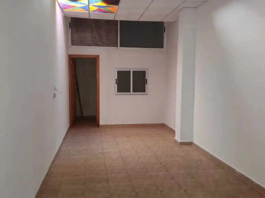 Gewerbefläche zum Verkauf in Carrer la Farola 6, imagen 4