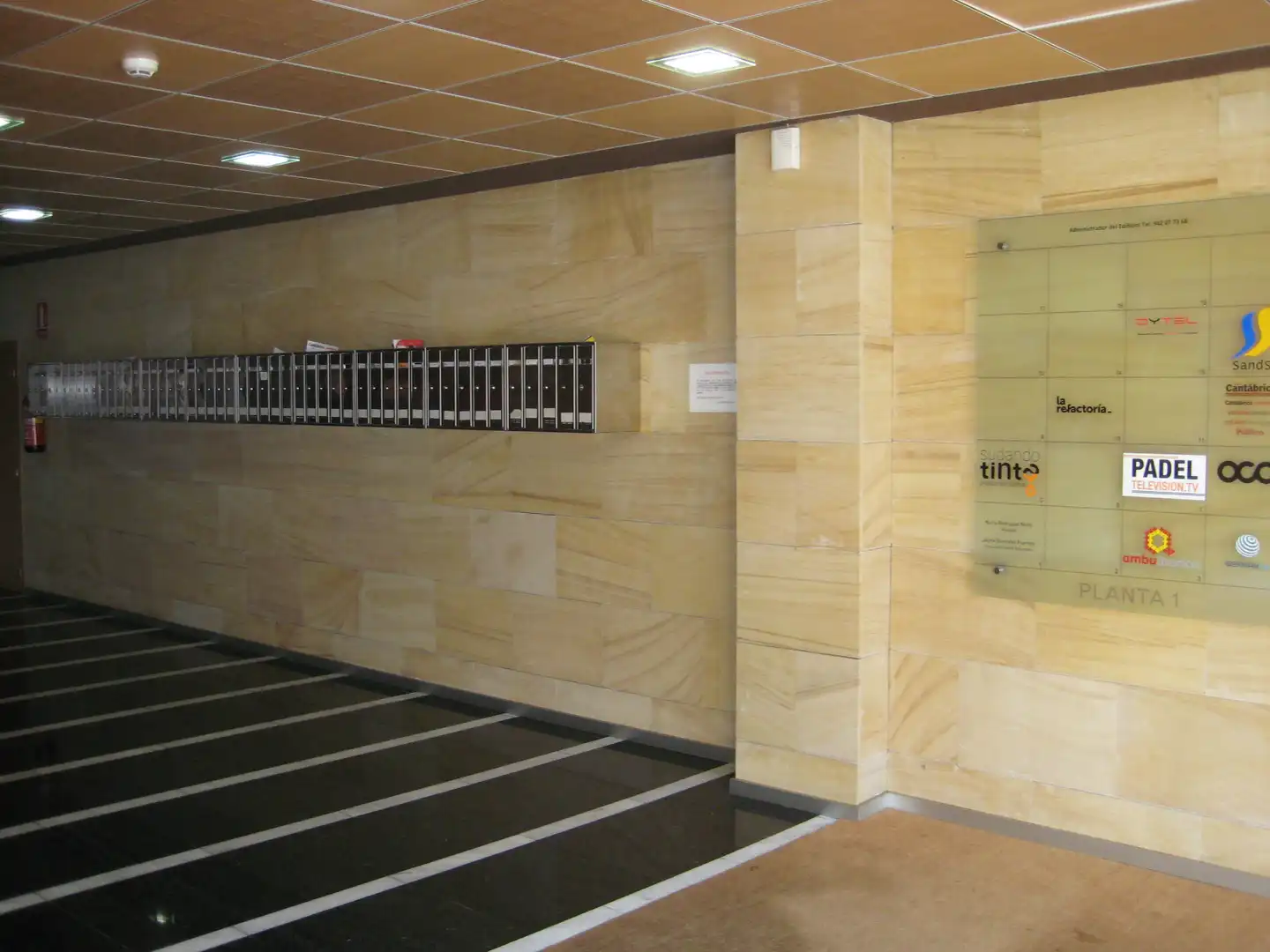 Büro zur Miete in Santander mit Klimaanlage, Heizung und Möbliert