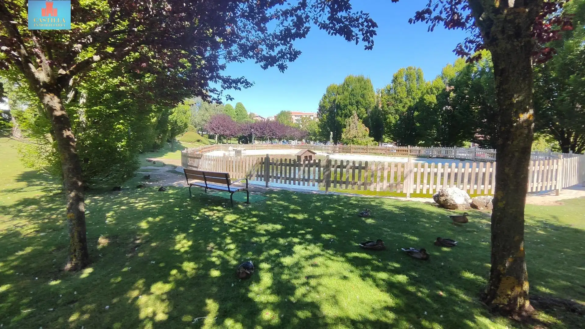 Jardín de Piso en venta en Ávila con Calefacción, Jardín privado y Trastero