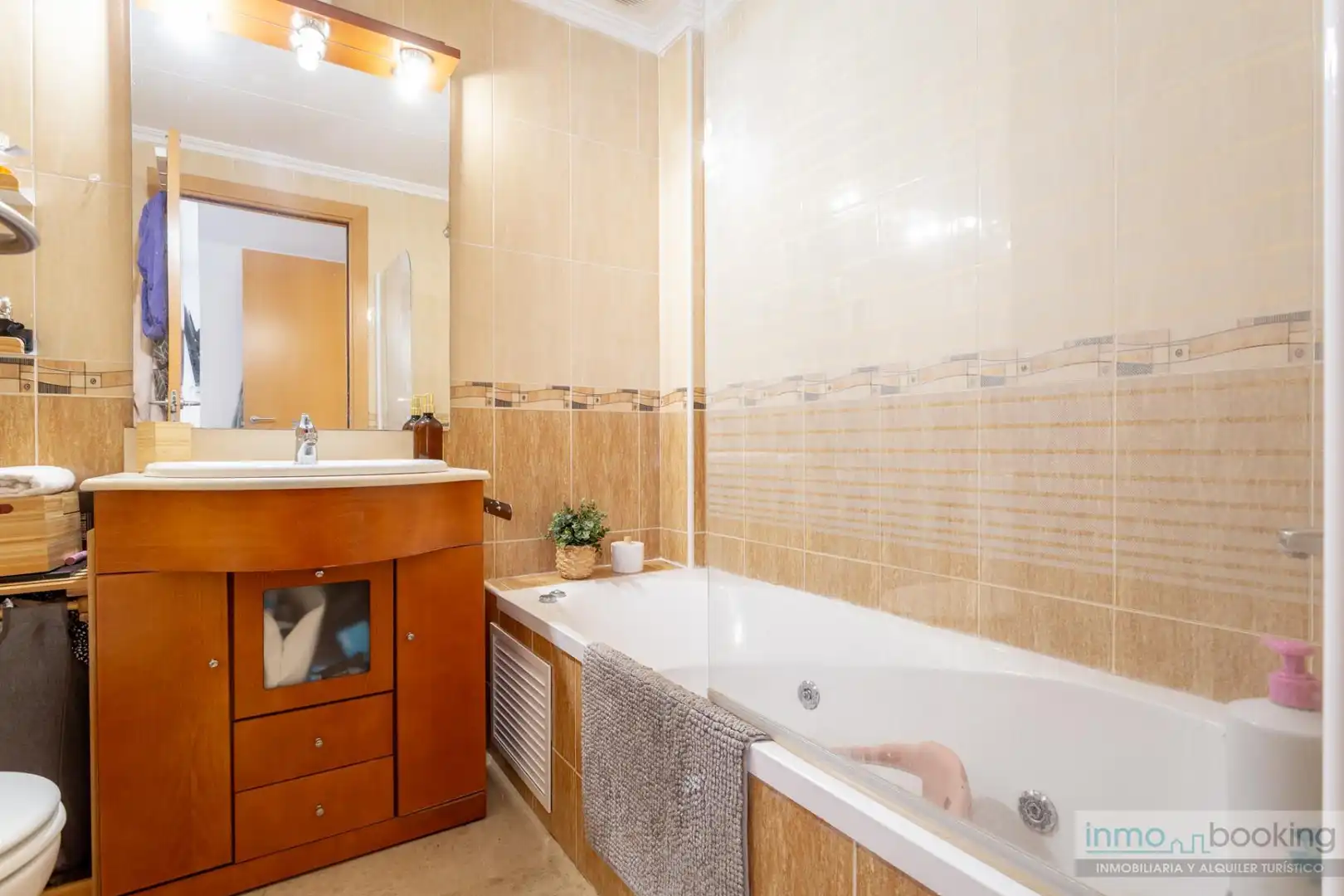 Badezimmer von Wohnungen zum Verkauf in Mestral 