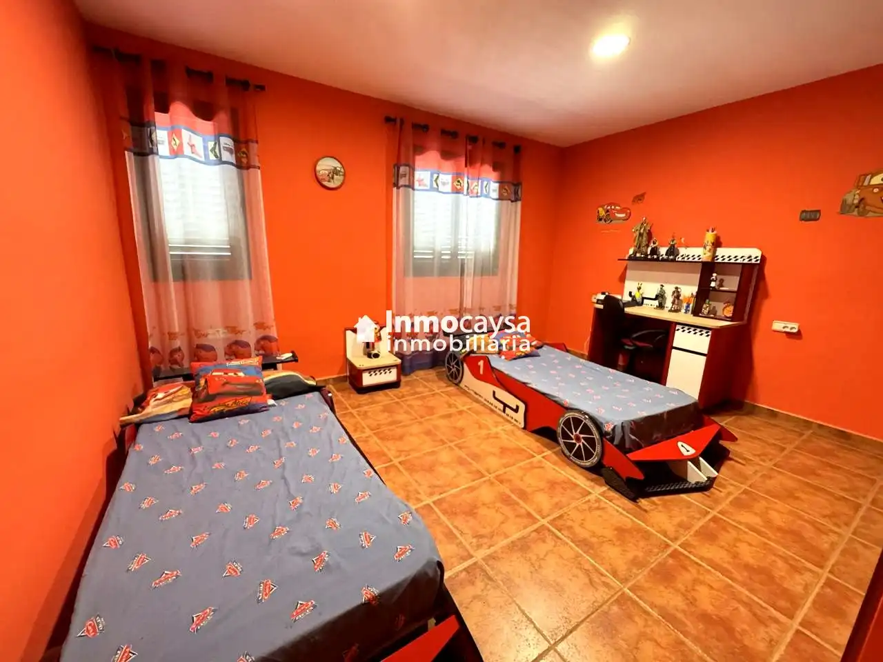 Casa o chalet en venta en Novelé  / Novetlè con Aire acondicionado, Terraza y Piscina