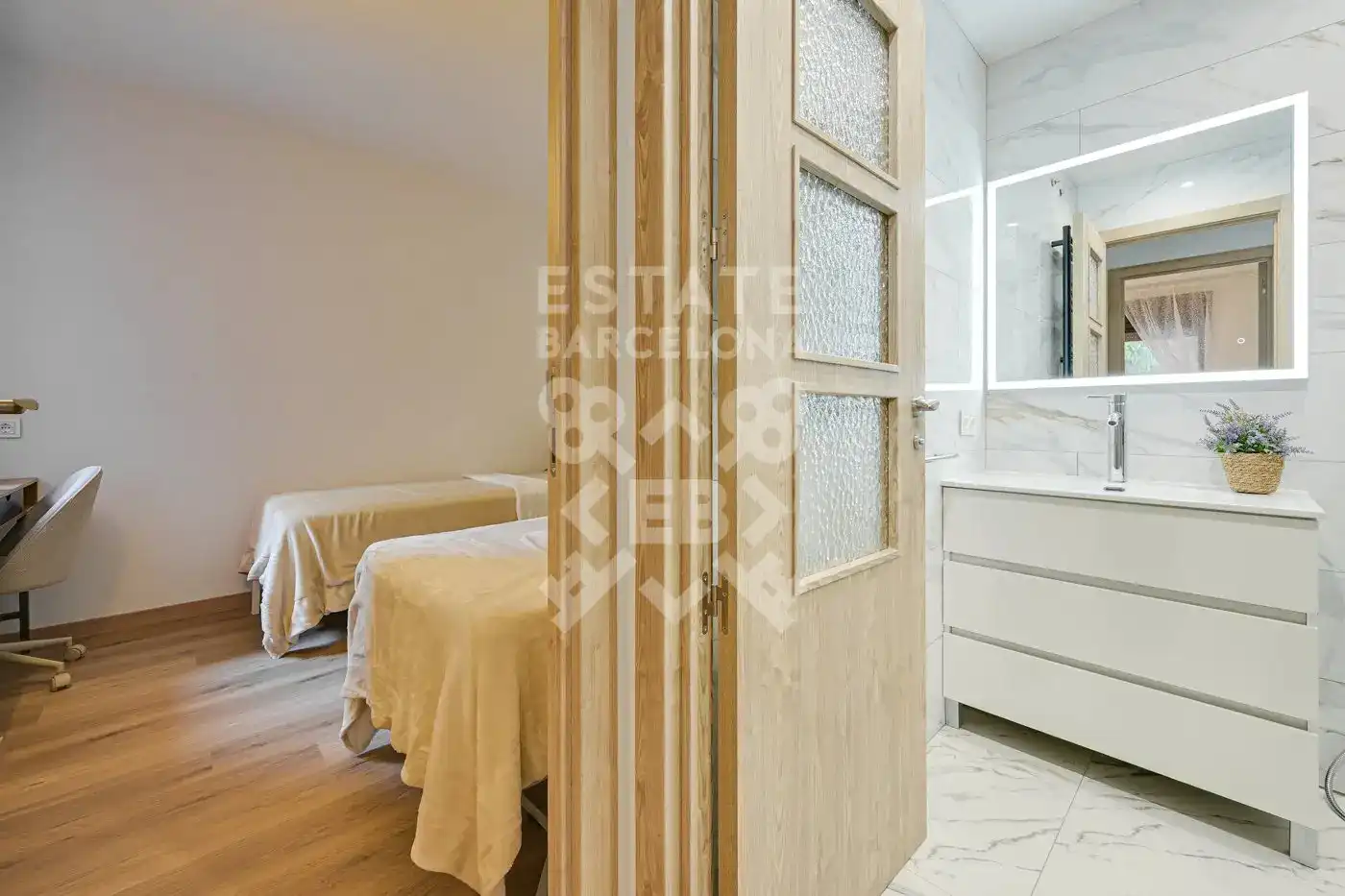Schlafzimmer von Wohnung zum Verkauf in Lloret de Mar mit Klimaanlage, Heizung und Privatgarten