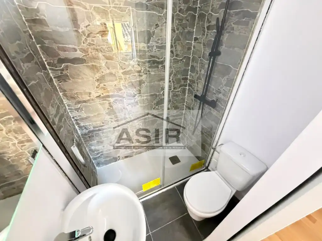 Bathroom of Buildings for sale in Alzira