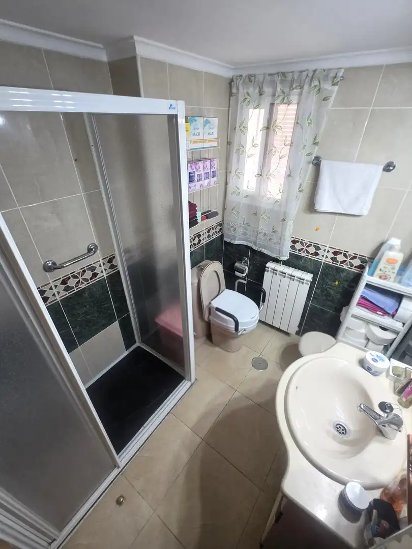 Bathroom of Flat for sale in Aranjuez  with Heating and Terrace