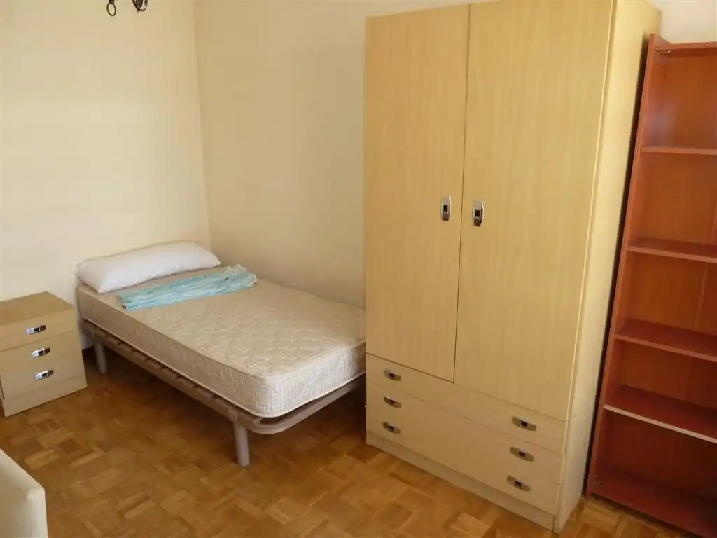 Flat for rent in Calle Río Ega, Azpilañaga