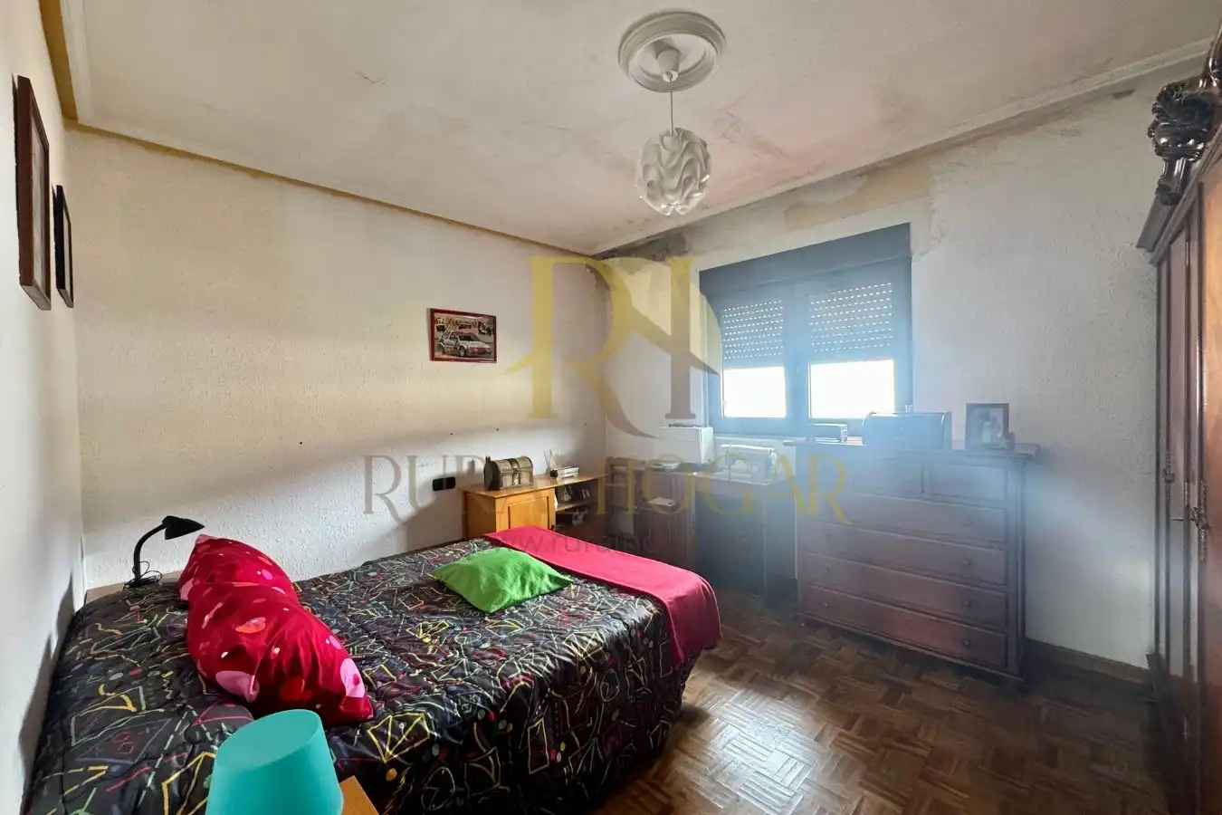 Bedroom of Commercial properties for sale in Villamanín  with Heating, Terrace and Furnished