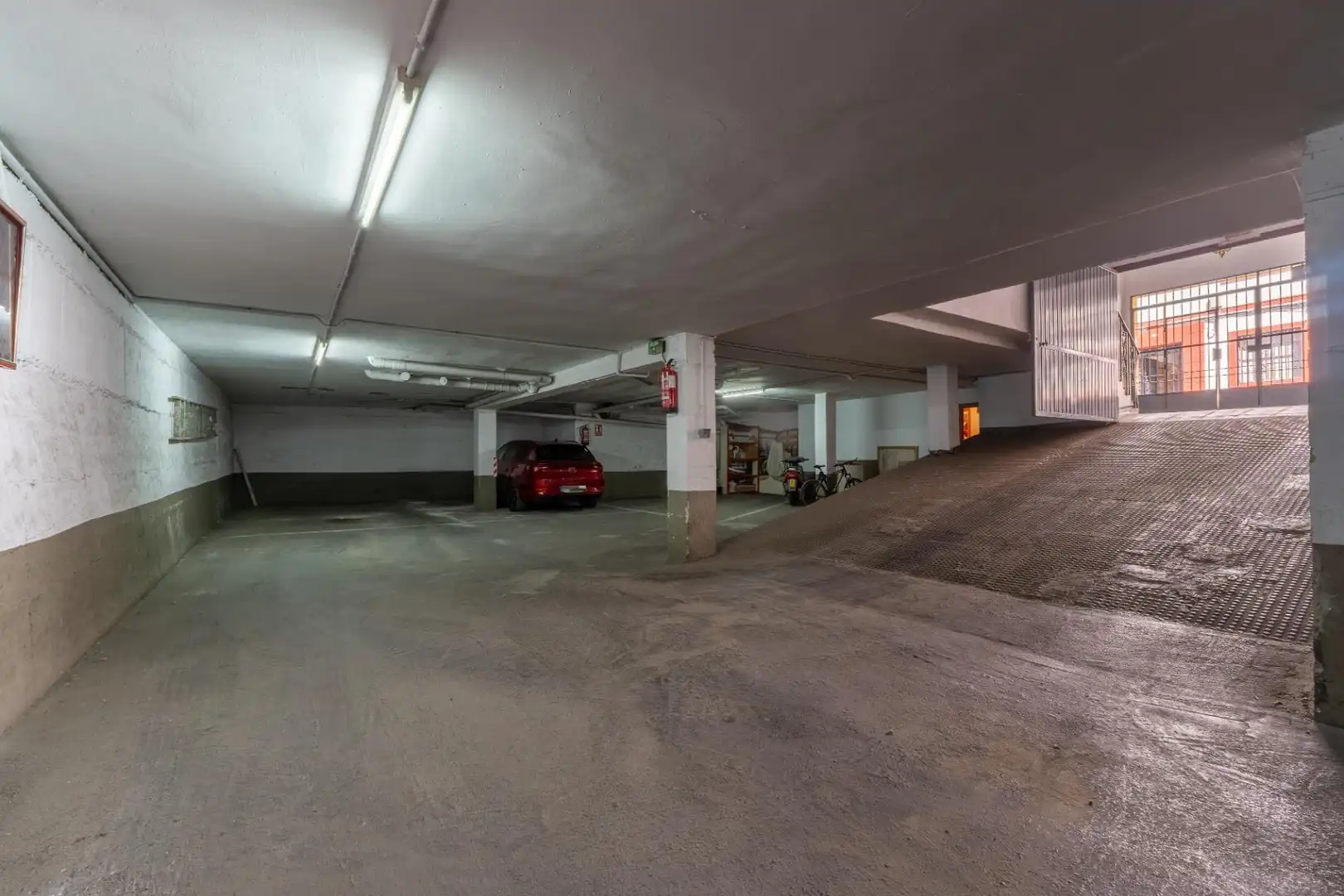 Parking of Detached homes for sale in Córdoba  with Air Conditioner, Heating and Storage room