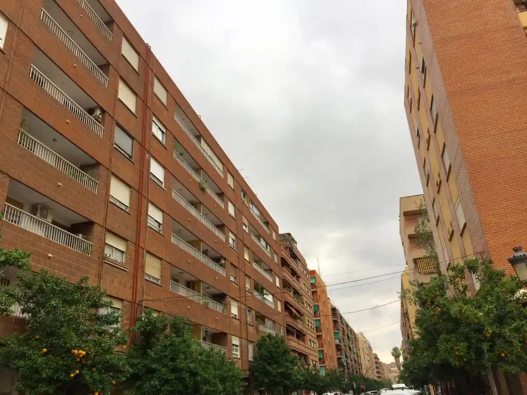 Vista exterior de Piso de alquiler en Valencia con Aire acondicionado, Calefacción y Trastero