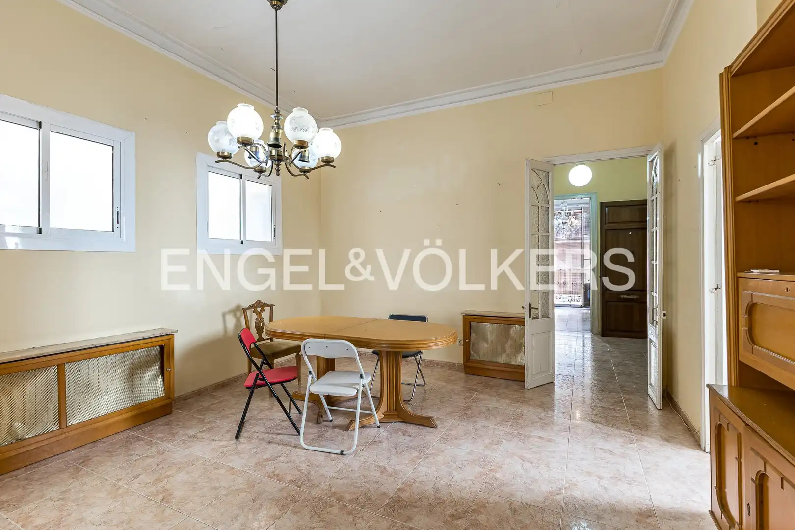 Esszimmer von Einfamilien-Reihenhaus zum Verkauf in Tarragona mit Klimaanlage, Heizung und Balkon