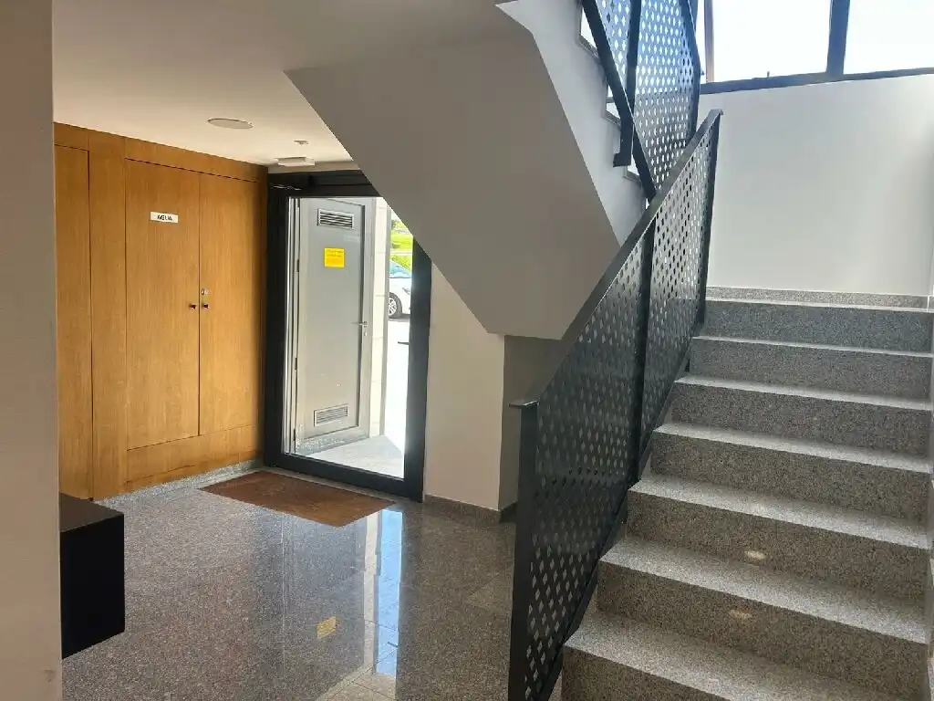 Estudio en venta en Albelda de Iregua con Calefacción, Terraza y Trastero