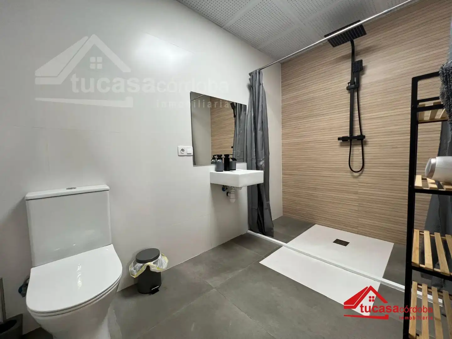 Bathroom of Ground floor for sale in Córdoba  with Air Conditioner