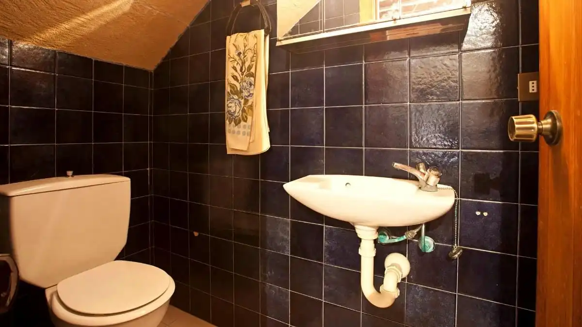 Badezimmer von Einfamilien-Reihenhaus zum Verkauf in Pollença mit Heizung, Terrasse und Abstellraum