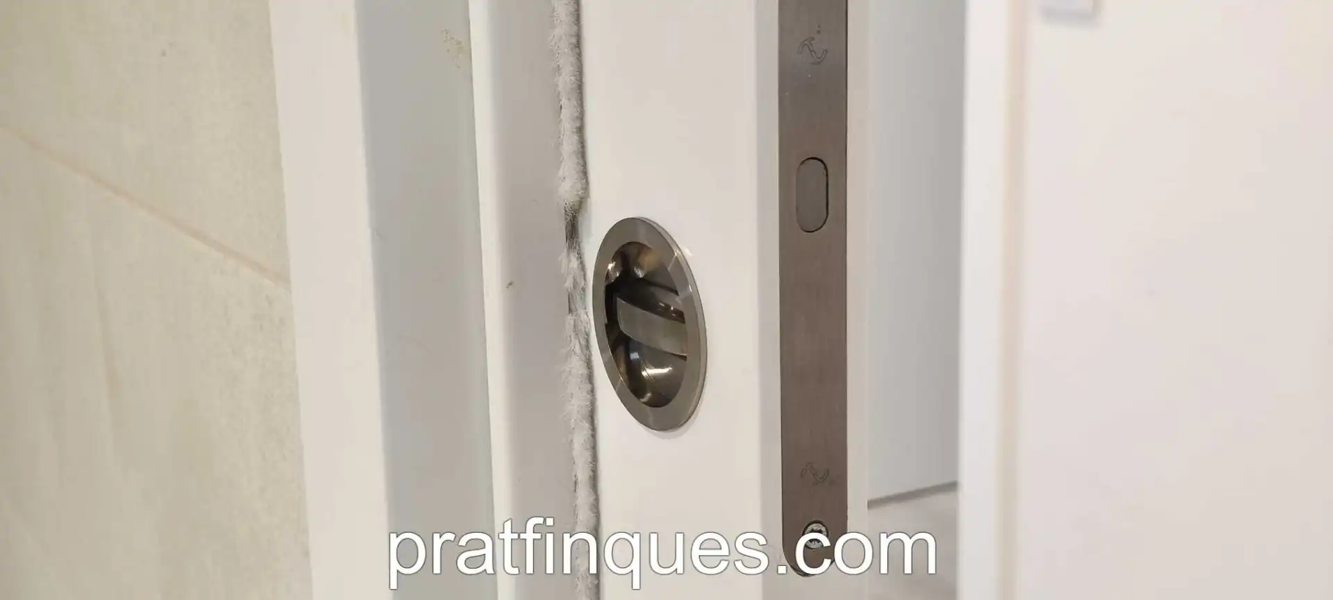Außenansicht von Wohnung zum Verkauf in L'Hospitalet de Llobregat mit Klimaanlage, Heizung und Parkett