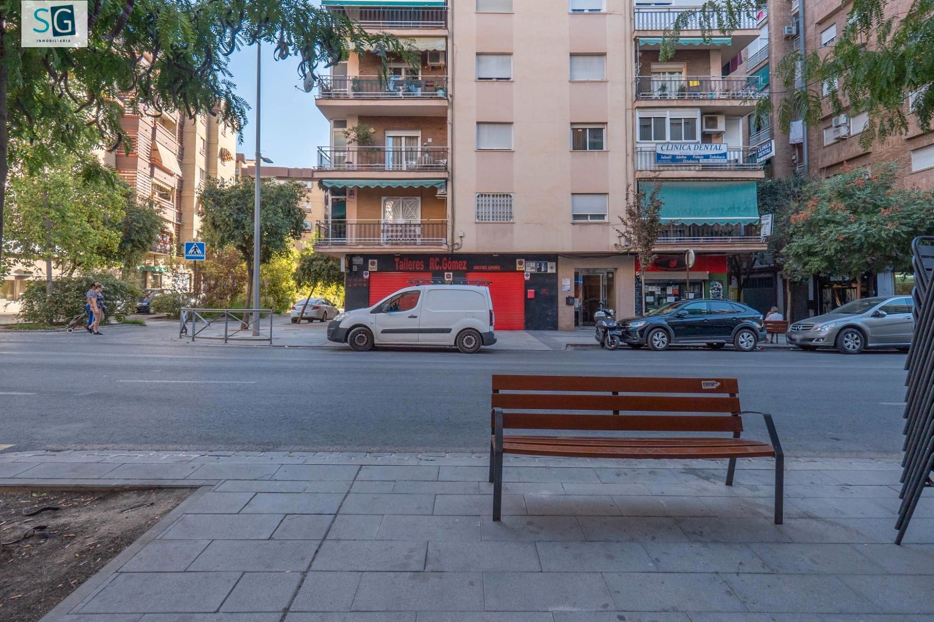 Außenansicht von Wohnung zum Verkauf in  Granada Capital mit Balkon