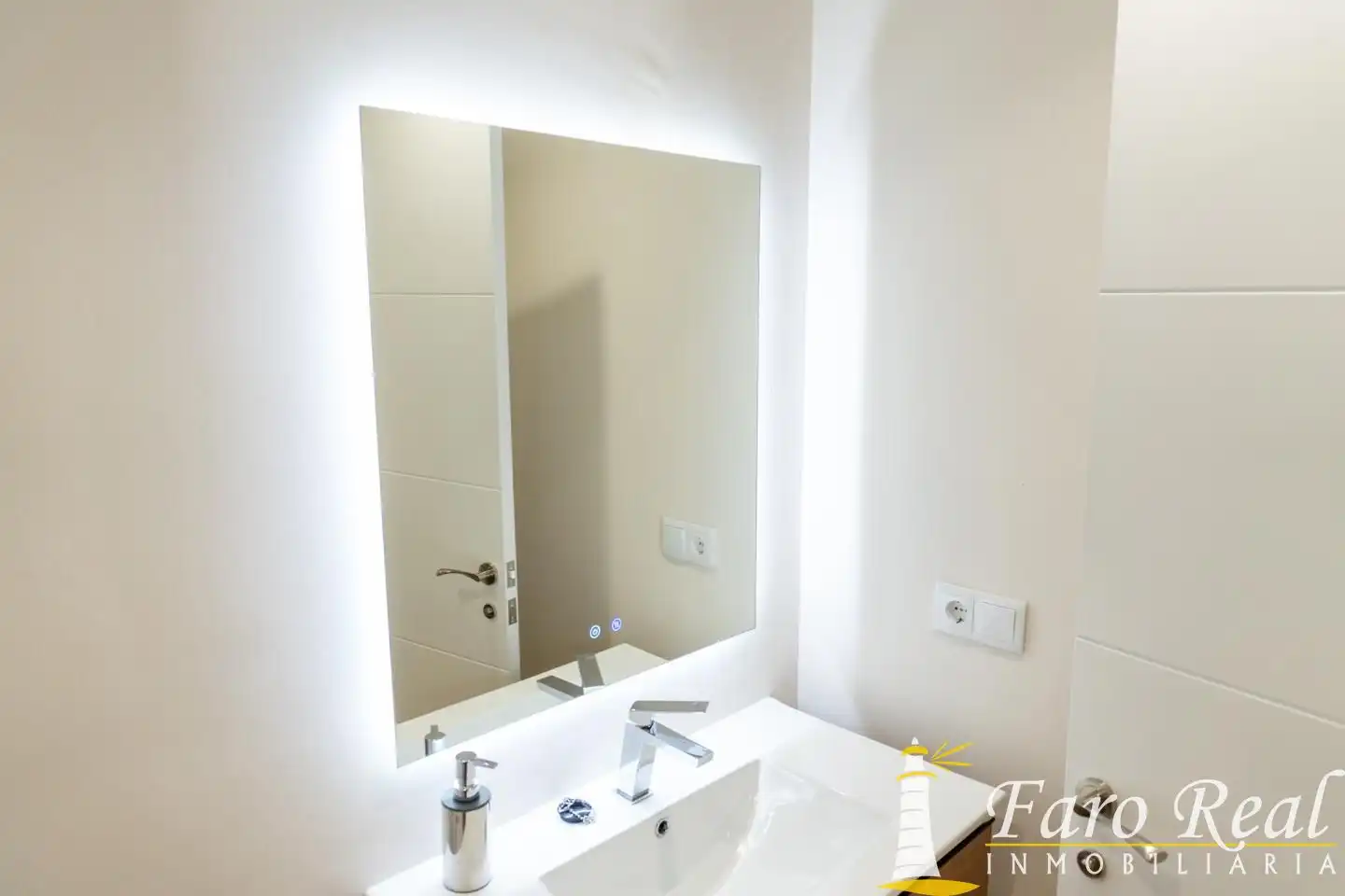 Badezimmer von Wohnung zur Miete in Sanlúcar de Barrameda mit Klimaanlage und Möbliert
