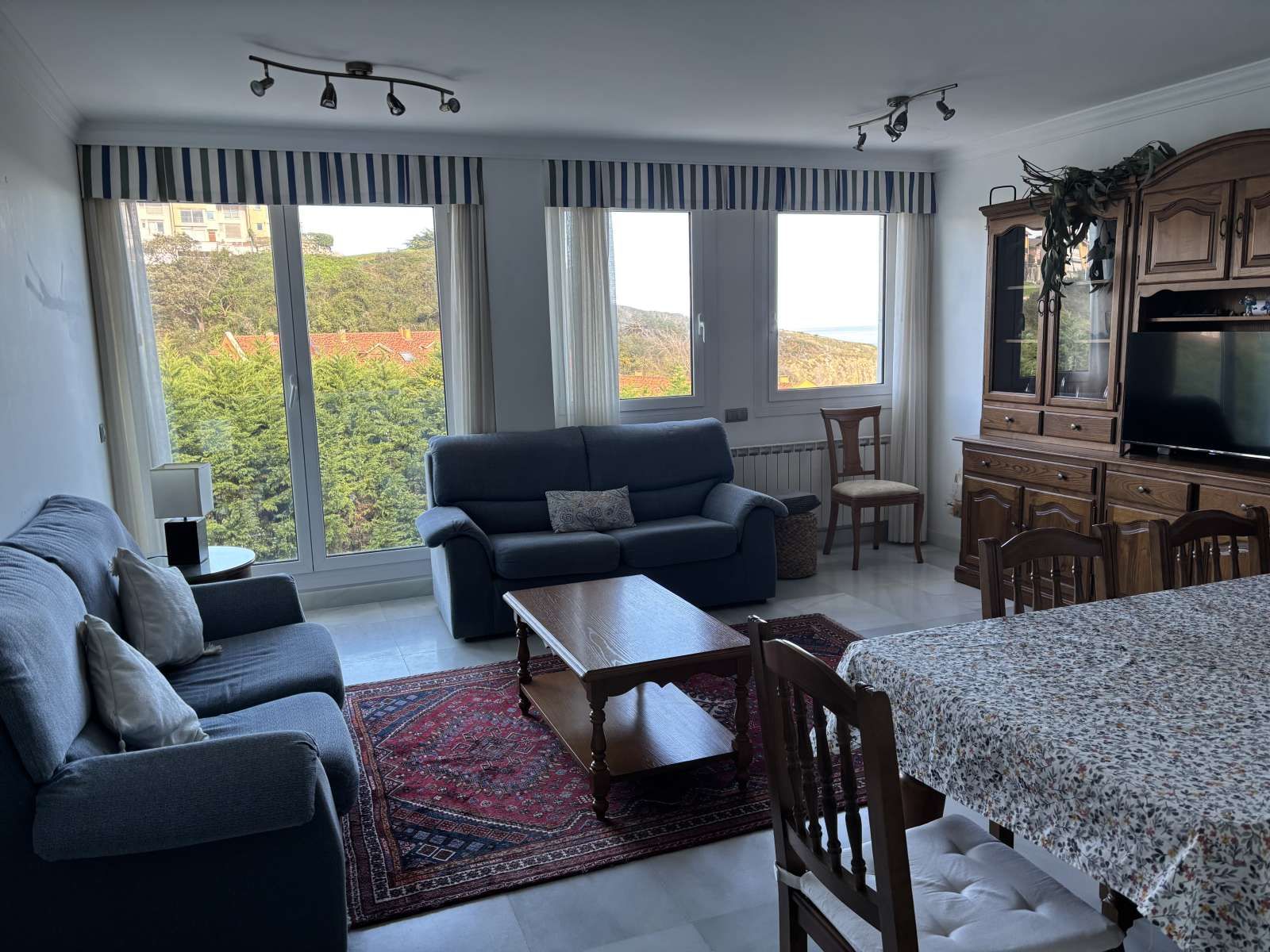 Sala d'estar de Apartament per a compartir en San Vicente de la Barquera amb Aire condicionat, Calefacció i Terrassa